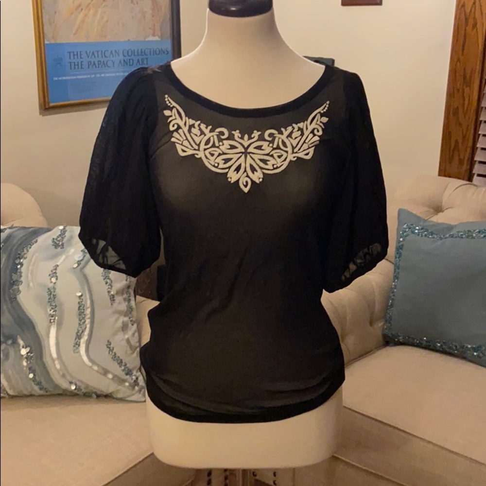 Karen Kane Elegant Puff Sleeve Top
